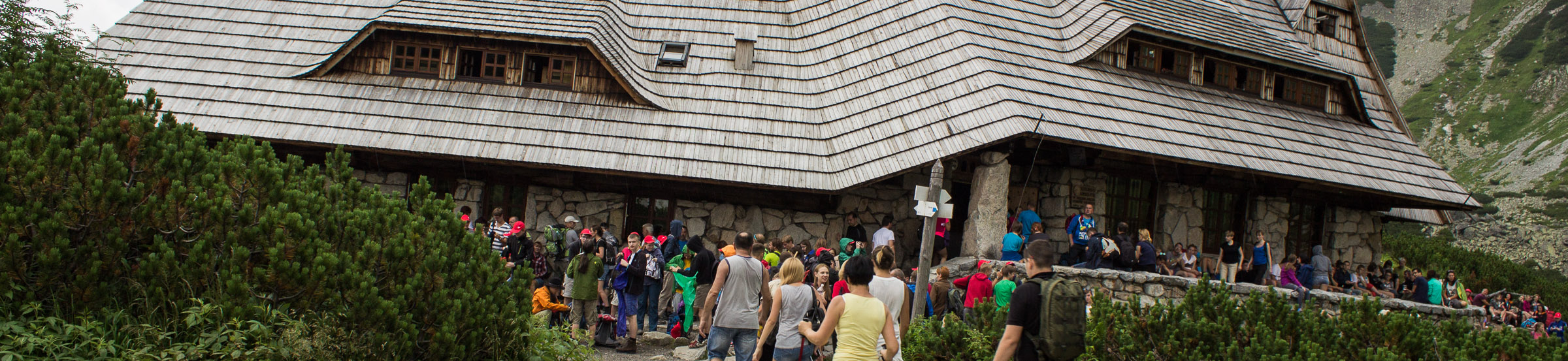 Cisza przed burzą przy schronisku w Dolinie Pięciu Stawów Polskich