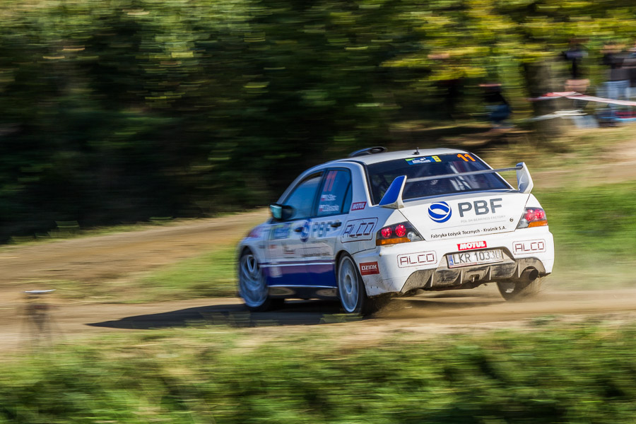 Mariusz Stec na wirażu OS-u Garbów podczas Rajdu Nadwiślańskiego 2014