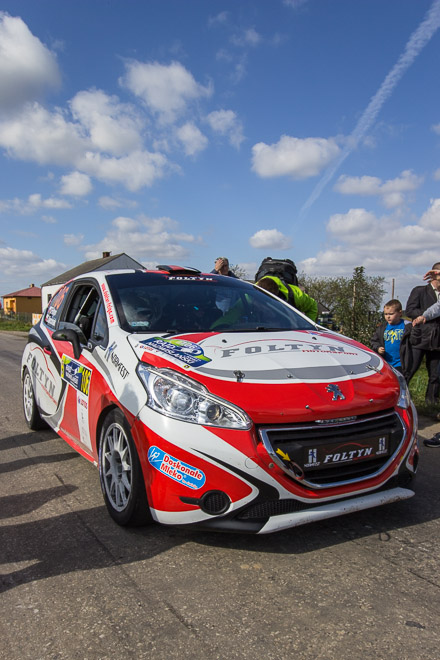 Peugeot 208 R2 Tomasza Foltyna na mecie OS-u Wilków