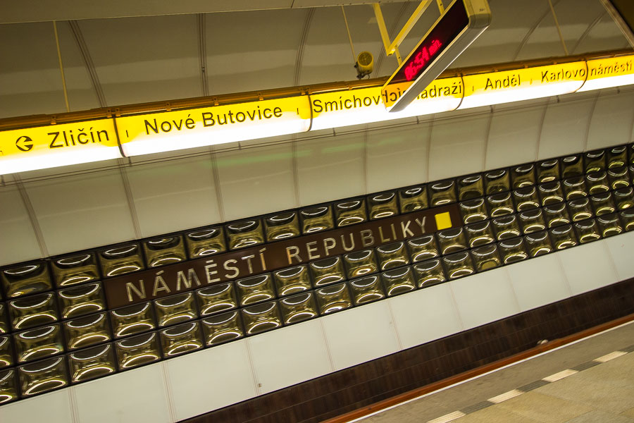 Praska stacja metra - plac Republiki