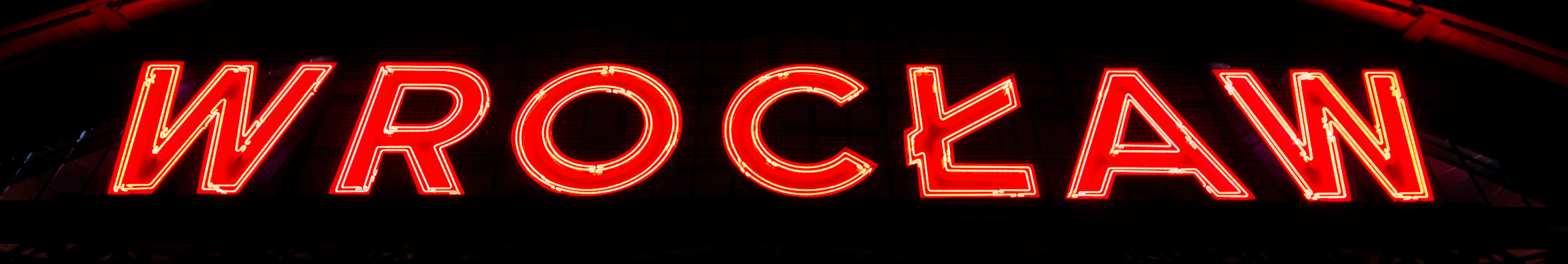 Neon na Dworcu Głównym we Wrocławiu