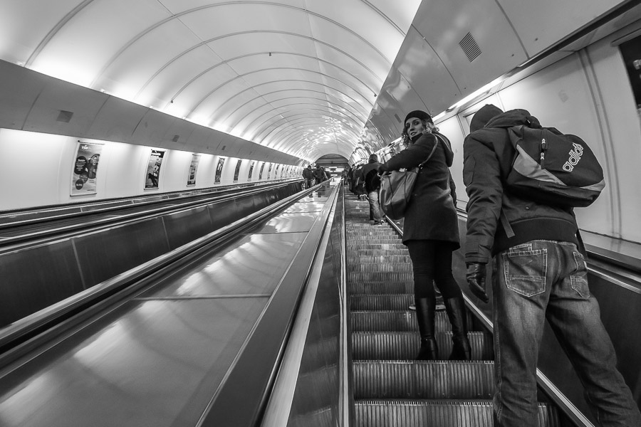 Schody na stacji metra Náměstí Republiky