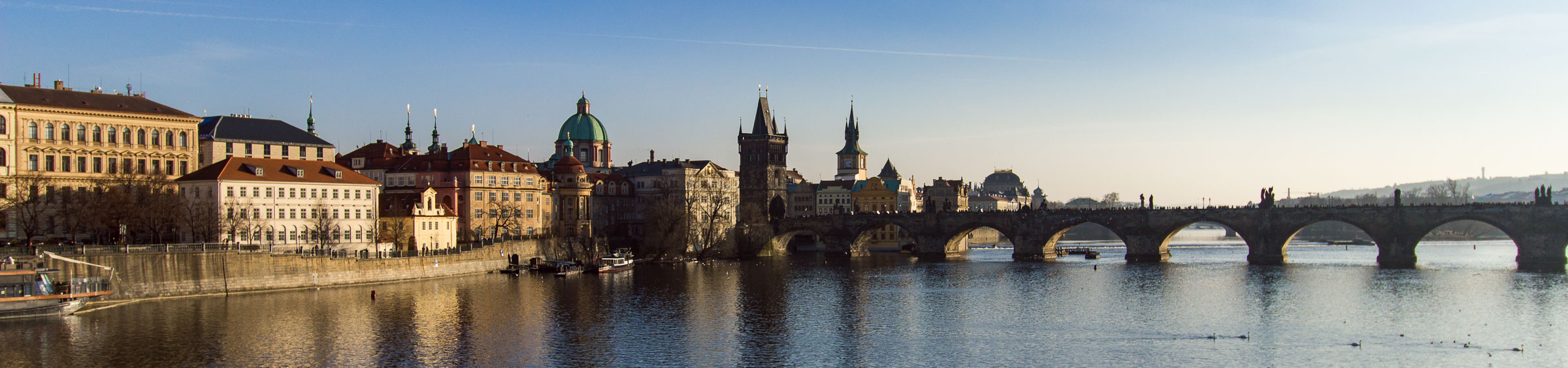 Wschodnia wieża mostowa i most Karola